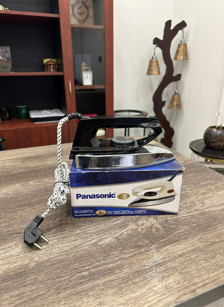 5 PANASONIC LIGHT WEIGHT ELECTRIC DRY IRON - Image 1