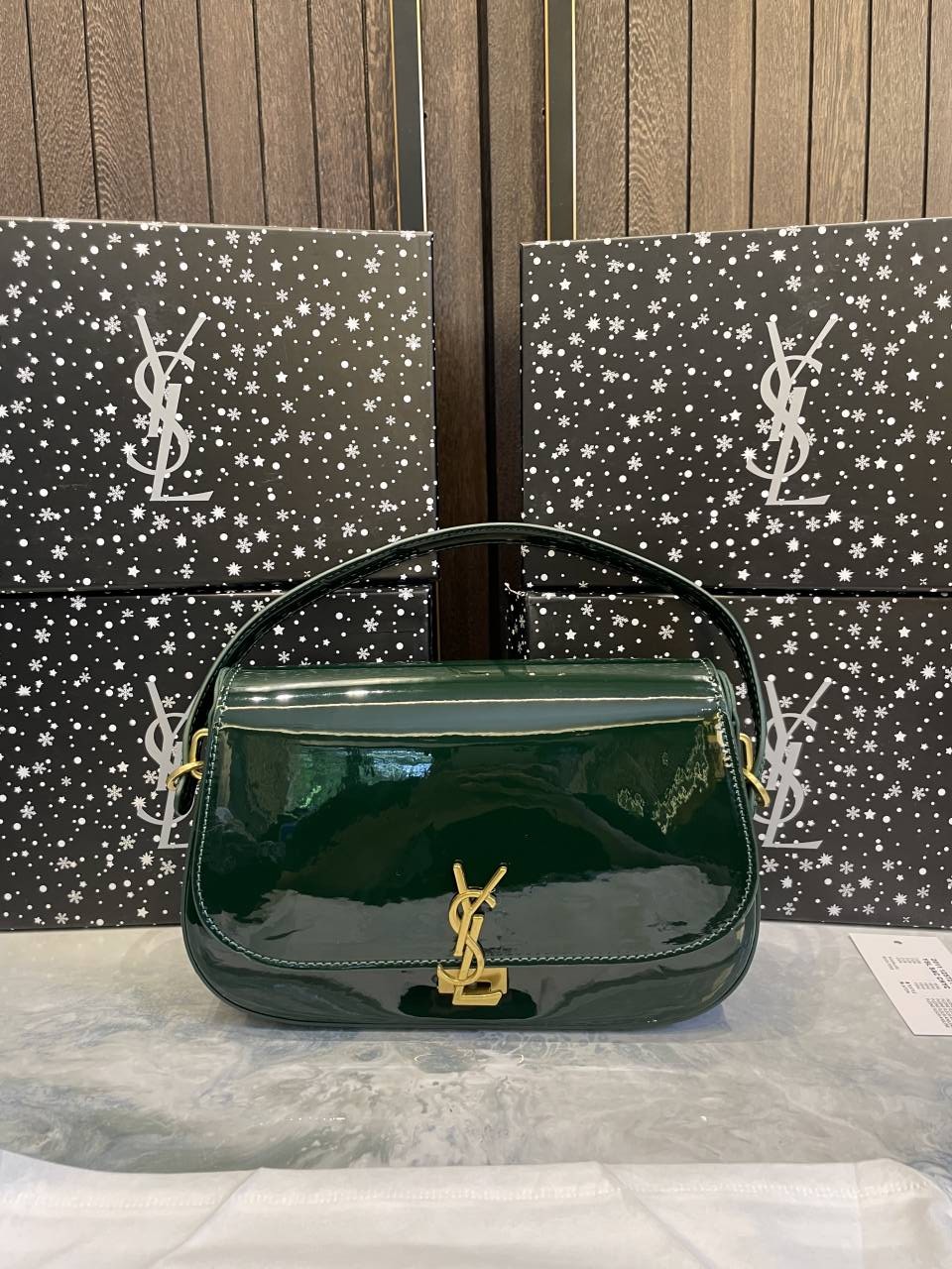 68ecce3a39f650 Ysl Saint Laurent Voltaire Top Handle In Patent Leather with Box Pack. - Image 1